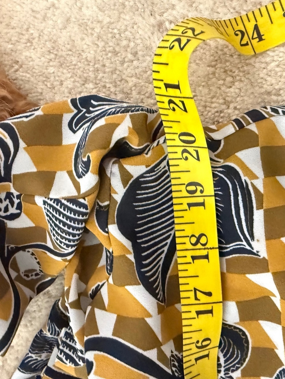 Zac & Rachel Medium Floral Patterned Blouse with Mustard and Black Geometric Acc - Picture 6 of 7